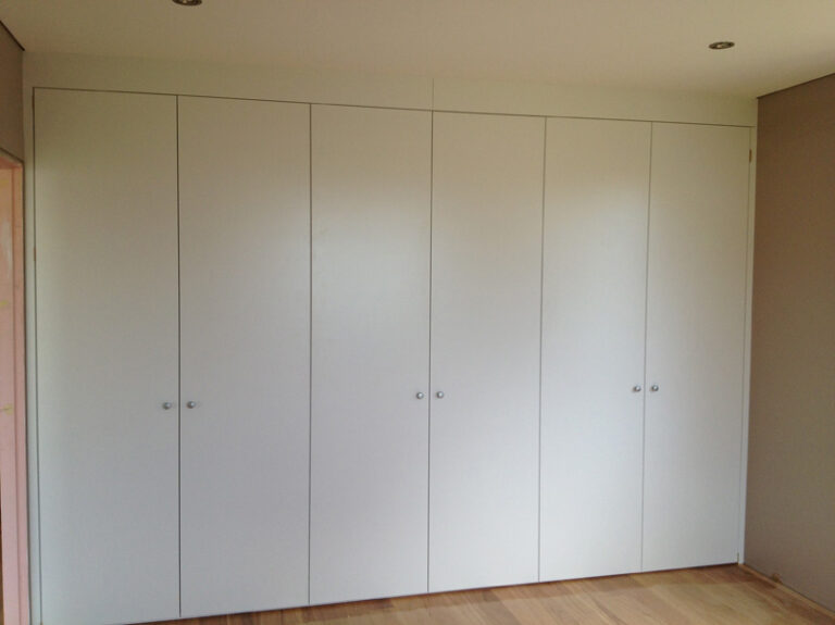 Classic (Flat) Poly Doors with silver mushroom knobs