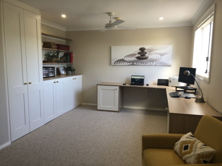 Mix of coloured laminate and poly