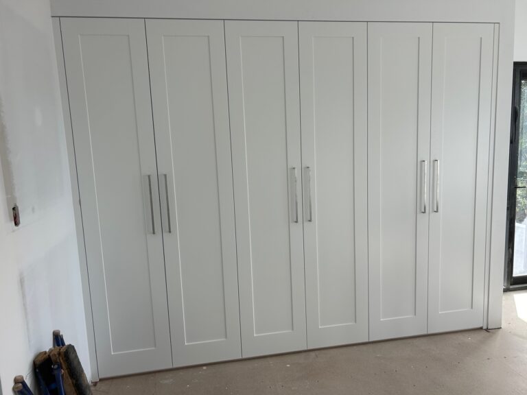 Shaker (1 Panel) Poly doors with long D-handles