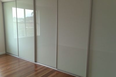 White Glass and Matt Silver Frame - 5 door combination